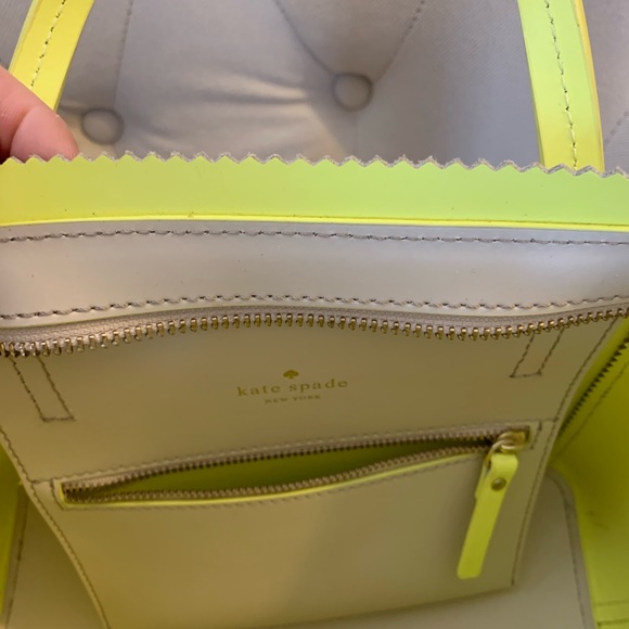 Like new Kate spade Small Loryn Beige/Neon bag - Picture 3 of 6